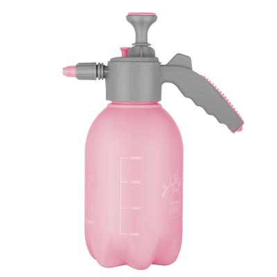 China 2000ml Garden Pump Pressure Garden Spray Bottle Continuous Alcohol Plastic Spray Bottle for sale