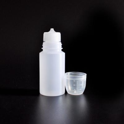 China fishing lures screw cap bottles PE/HDPE material with measuring cuo and tick marks for sale