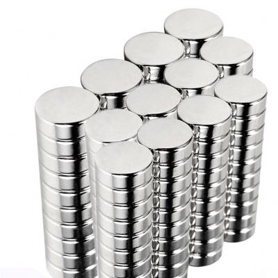 China Good Type Industrial Magnet Price N35 Neodymium Disc Magnets Ferrite Magnet D5mm*2mm Original Shape Industrial Magnet For Office for sale