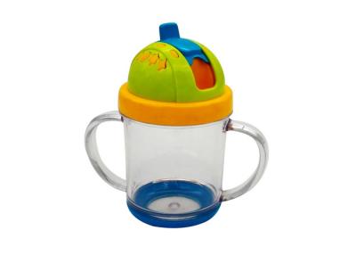 Chine Enfants Straw Cup de pp Tritan avec le bec potable de silicone à vendre