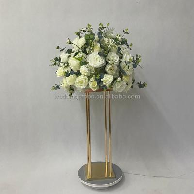 China Handmade Silk Floral Wedding Table Rose Centerpiece Artificial White Flower Ball Wedding Flower Arrangement from Europe for sale