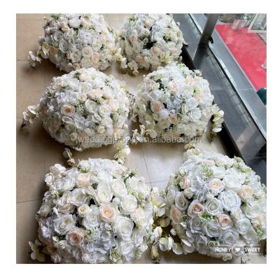 China Europe Flower Ball with White and Pale Pink - Pink Flowers Flower Ball Wedding Centerpieces for sale