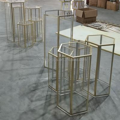 China Hot selling PARTY/BANQUET/WEDDING dessert cake display table hexagon gold and clear acrylic pedestals for sale