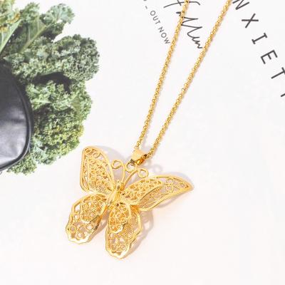 China New hollowed out pendant necklace- IN THE FASHION of metal double butterfly for sale