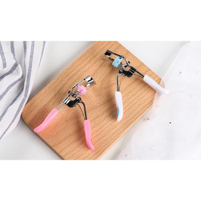 China Makeup Tools High Quality Mini Pink Eyelash Curler Beauty Care Cosmetics Tools Super Easy To Use Eyelash Curler for sale