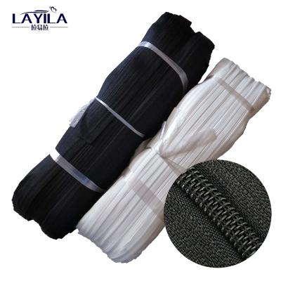 China Long chain supply high quality multicolor long chain nylon zipper in roll on sale for sale