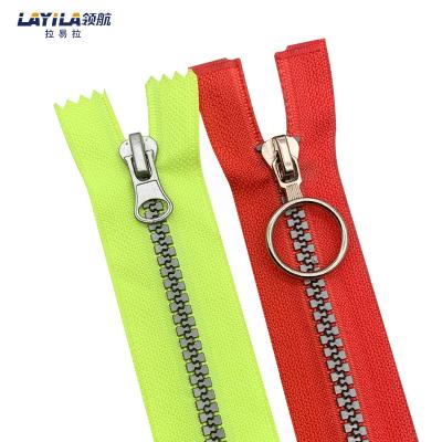 China High Quality Plastic Gray Tooth Zipper For Fashion Auto Lock Sliver Coated for sale