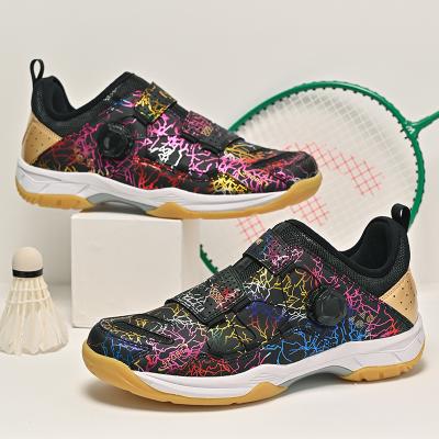 China Rubber badminton shoes 2022 winter sport women badminton tennis shoes new fashion sale men summer basic tops sneakers for sale