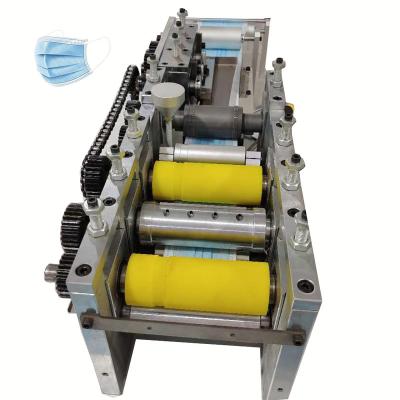 China Factory Disposable Semi Automatic Face Mask Machine for sale