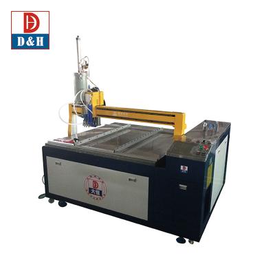 China Streamline Pallet Packaging with Automatic Glue Sealing Robot for sale