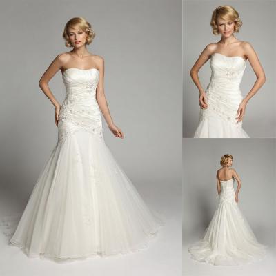 China Beaded Crystal Backless Sweetheart Wedding Gowns Long Train Bridal Gowns for sale