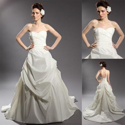 China Vintage Satin Beaded Applique Wedding Dresses Ruffled Ball Gown in White for sale