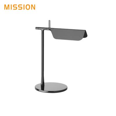 China Modern Piano Led Silver Metal Desk Lamp for sale