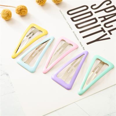 China 2021 fashionable hot style selling trianghigh quality wholesale triangular clip hair pin policeman kids barrettes plastic hair clip in barrettes for sale