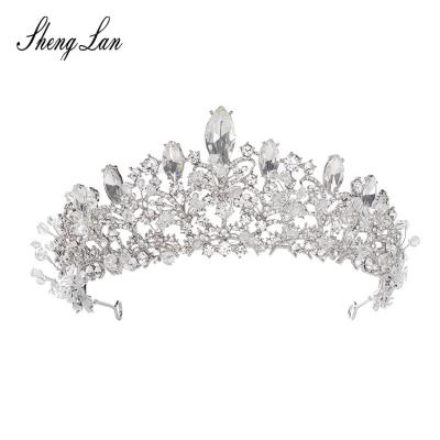 China Handmade Crown and Tiaras Queen Fasion Crystal Shining Bridal Crown High Quality Tiaras Rhinestone Crown Shenglan Handmade for sale