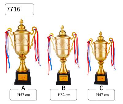 China Wholesale Europe March 2022 Factory Wholesale Metal Trophy Cups 7716 for sale