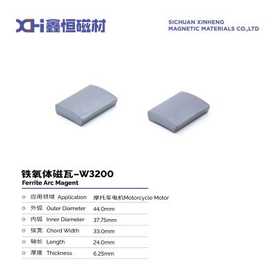 China Circular Arc Ferrite Formed By Anisotropic High Temperature Sintering For Motorcycle Motor W3200 for sale