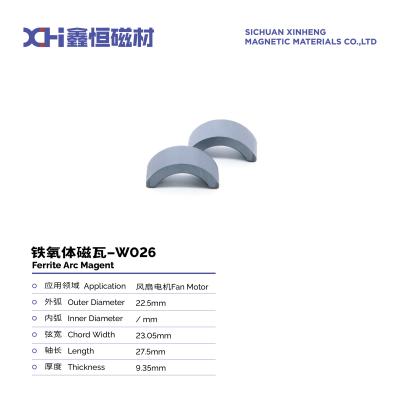 Cina Magnete permanente ferrite sinterizzato Magneti ad arco di ferrite ad alta temperatura per motori di avvio dei ventilatori W026 in vendita