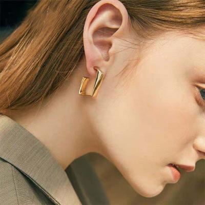 China CLASSIC factory wholesales women's earrings 14k gold earring for sale