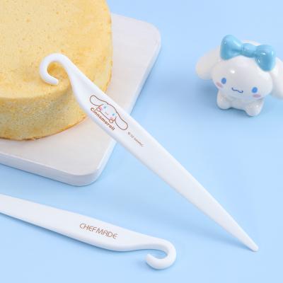 China New Design Kitchen Viable Home Baking Tools White ABS CHEFMADE Cake Baking Skinning Knife for sale