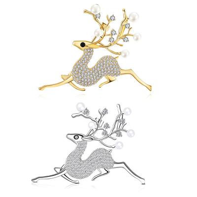 China Stainless Steel Customize Xmas Gift Brooch Clothing Accessories Christmas Animal Deer Elk Brooch for sale