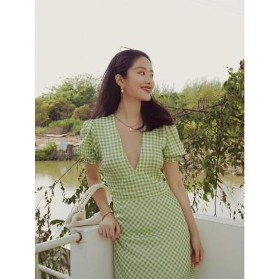 China Anti-Static Good Quality Cotton OEM Manufacturer Printed Plaid Green V-Neck Short Sheath Casual Dress for sale