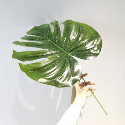 China Contemporary Hawaiian Single Stem Palm Hollow Tropical Green Leaves Wall Jungle Beach Theme Party Decoration for sale