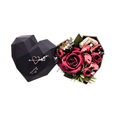 China Recycled Materials Hot Sales Custom Design Flowers Heart Shaped Packaging Gift Box for sale