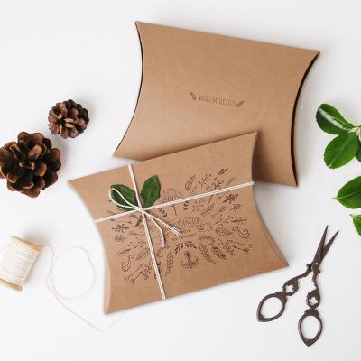 China Wholesale Cheap Recycled Paper Packaging Paper Materials Paper Bag En Gift Bag With Custom Logo for sale