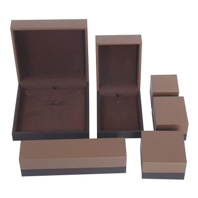 China Wood Jewelry Box Custom Made Velvet Jewelry Set Packaging Box for sale