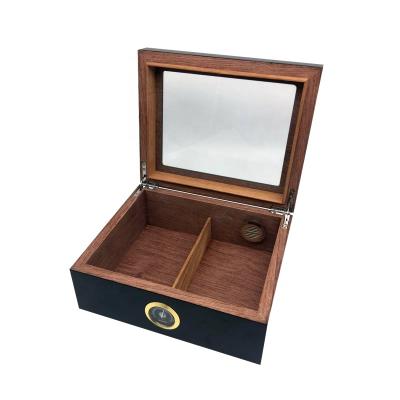 China Factory Custom Large Display Wood Lacquer Solid Wood Cigar Box Humidor for sale