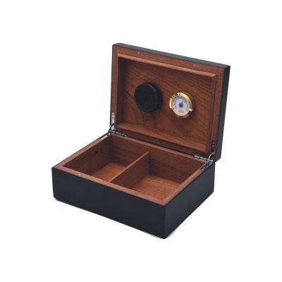 China Portable Wooden Travel Gift Box Cigar Humidor Case for sale