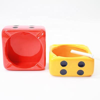 China Fashionable UKETA Customized Colorful Square Weed Ceramic Table Dice Smoking Ashtray for sale