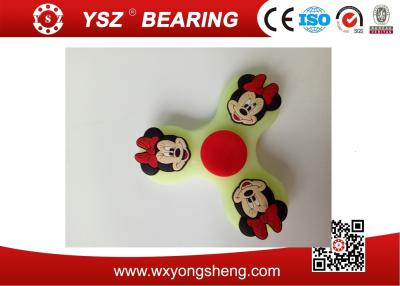 China Reizendes Tri Spinner-Unruhe-Spielzeug-leuchtende rosa Gummibaum-Karikatur für das Bleiben wach zu verkaufen