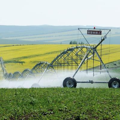 China Improve Efficiency Farm Cultivation Machining Center Pivot Irrigation Fertilizer Sprayer System Watering Central Pivots Irrigation Systems for sale