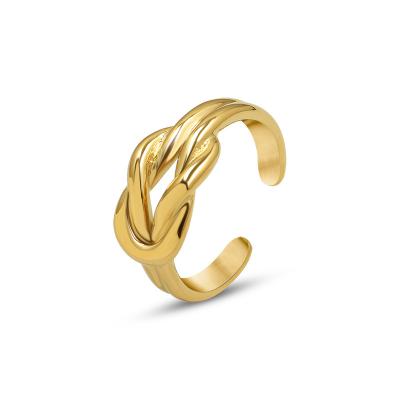 China FASHIONABLE Kosta Hot Selling Trendy PVD Plating Engrave Geometric Gold Ring For Women for sale