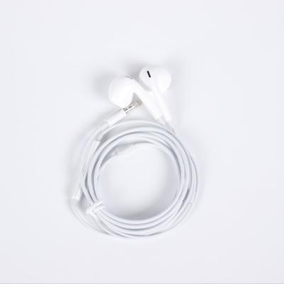 China Simple White In-ear Computer Earphone With Microphone Waterproof Earphone for sale