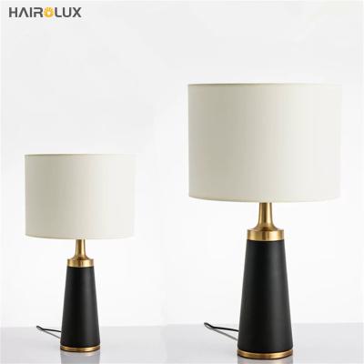 China Hot Sale High Quality Modern Luxury Living Room Bedside Metal Table Lamp For Hotel Home Office Light for sale