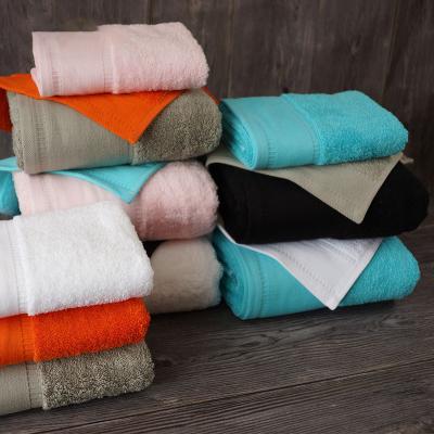 China Sustainable 2021 Luxury White 100% Cotton Towels Hotel Bath Towels Set Wholesale for sale