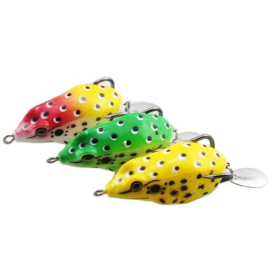 China Eco-friendly Soft Frog Fishing Lure 40MM Soft Frog 8G Fake Bait Top Water With Hook Snakehead Fishing Lure for sale