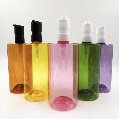 China Large Recyclable Material 500ml Shampoo Container Hair Wash Bottles Colorful Custom Transparent Liquid Container With Pump Sprayer Screw Lid for sale