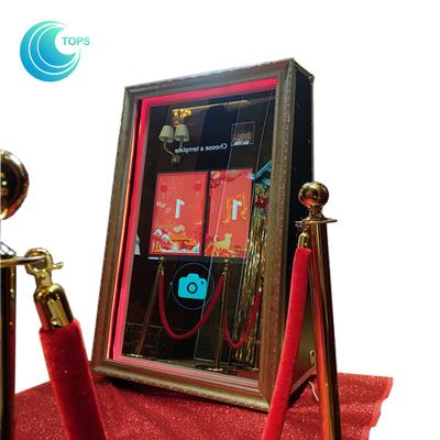 China 2019 Custom Digital Touch Screen Magic Selfie Mirror Photo Booth for sale