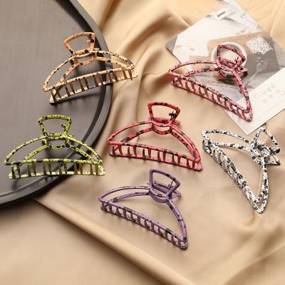 China Custom Korean Simple Women's Hair Accessories Fashional Fashion Metal Hair Claw Geometric Metal Hair Claw Clips for sale