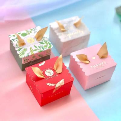 China Custom Recycled Materials Wedding Gift Wrapping Candy Box DIY Small Wedding Favor Gifts Wedding Decor Supplies Packing Papper Box for sale