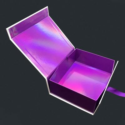 China Recycled Materials Christmas Custom Eyelash Packaging Lash Gift Boxes White Folding Luxury Magnetic Eyeshadow Lipstick Eyelash Package Box for sale