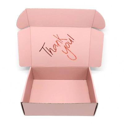 China Recycled Materials Custom Mounted Corrugated Gold Foil Stamp Logo Cosmetic Skincare Mailing Mailing Box for sale