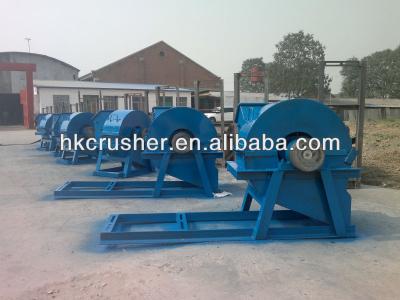 China Crush Different Kinds Of Small Wood Sawdust Machine Electric Wood Crusher Maker for sale