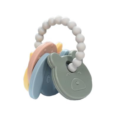 Cina Teethers di gomma naturale 100% Cartoon masticato scuotendo bambino giocattolo silicone Teether in vendita