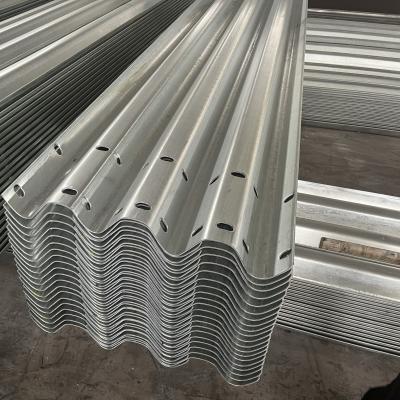 China Crash Barrier Galvanized Traffic Protection Strong Steel High Speed Way Guardrail for sale