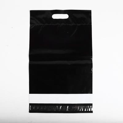 China High Quality Waterproof And Dustproof Moisture Proof Biodegradable Black Poly Mailer Bags Plastic Packaging With Handle for sale